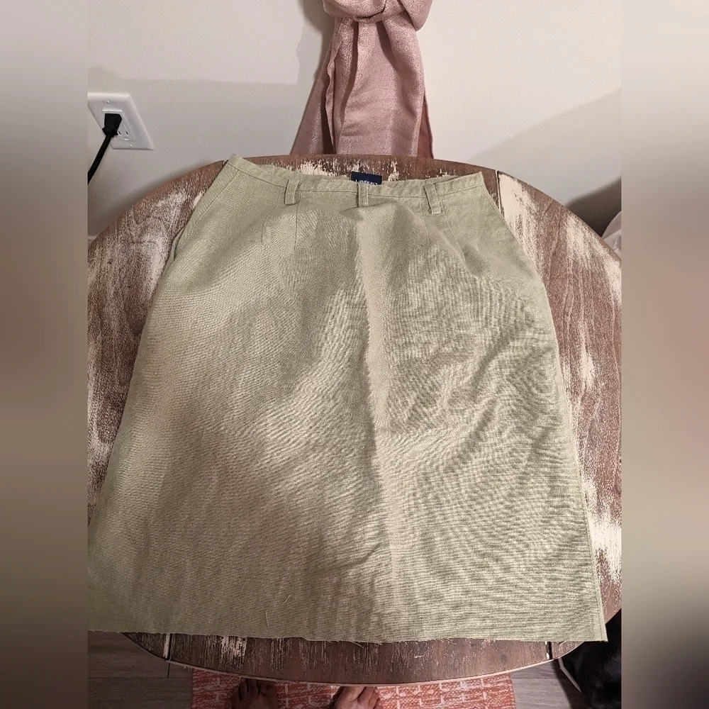 Lizsport‎ Olive green linen skirt size small (Liz Sport).